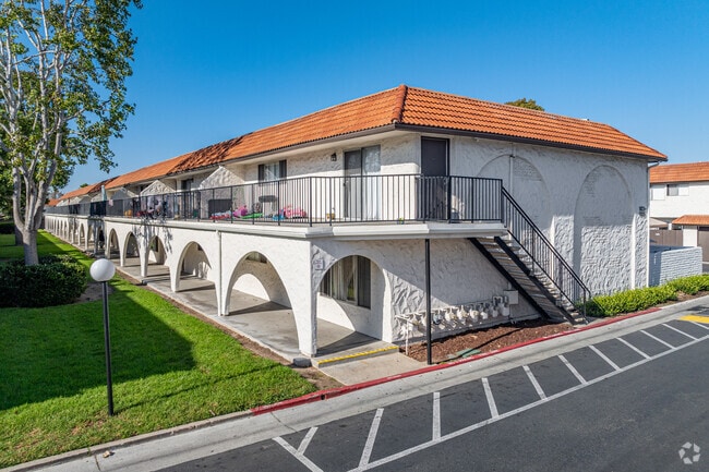 Building Photo - Villa Granada Apartments