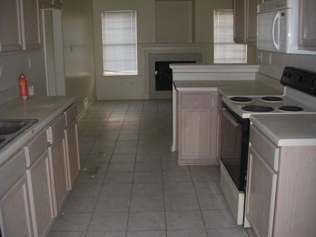 Building Photo - Under Repair!!