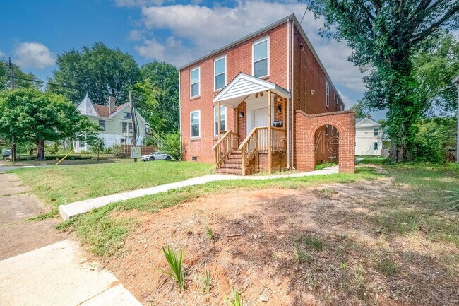 Foto del edificio - 2619 Semmes Ave