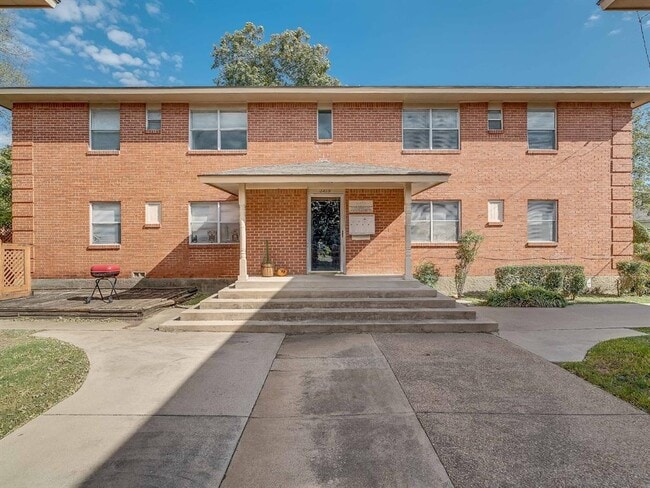 Building Photo - 3419 S University Dr