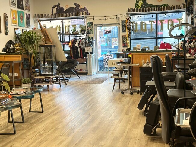 Foto del edificio - 911 E 5th St