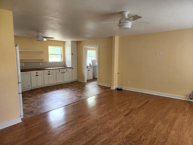 Building Photo - 27114 Decker Woods Dr