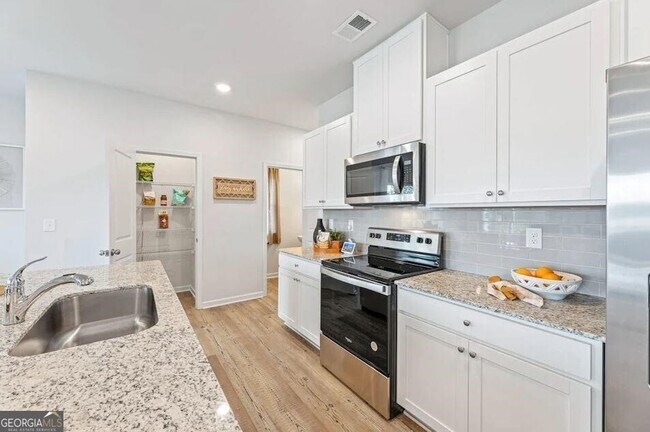 Building Photo - 5157 Sidney Sq Dr