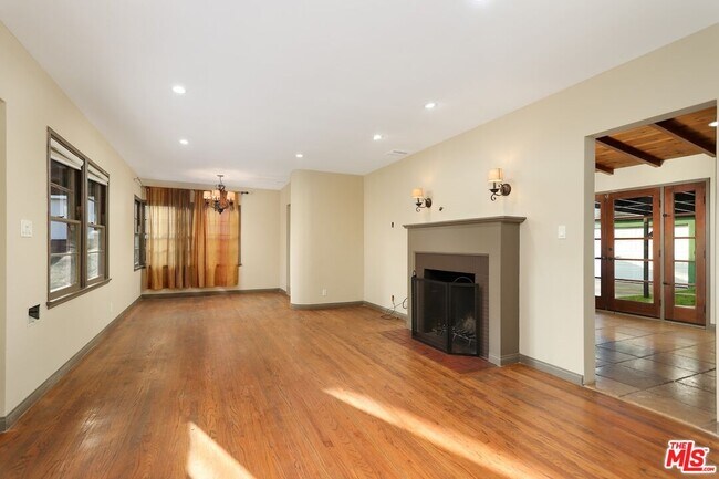 Foto del edificio - 2587 S Westgate Ave