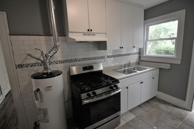 Foto del edificio - 4405 Woodside St