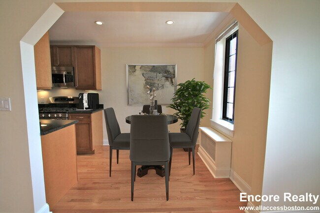 Building Photo - 20 Brattle St