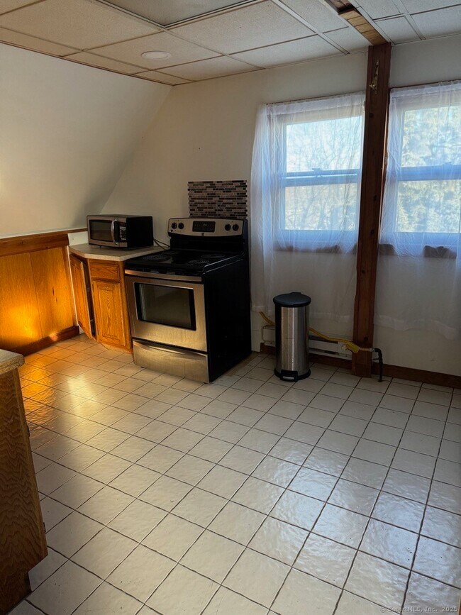 Foto del edificio - 458 Ridgefield Ave