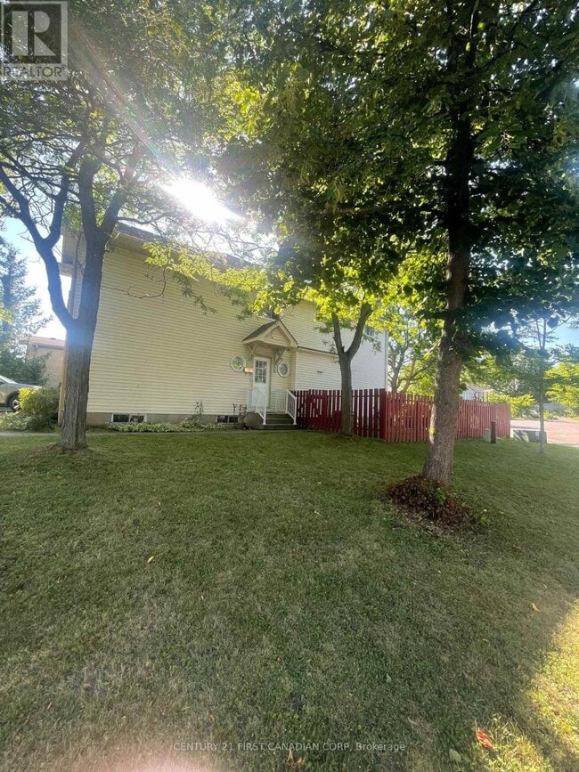 Building Photo - 101 Southcott Ct