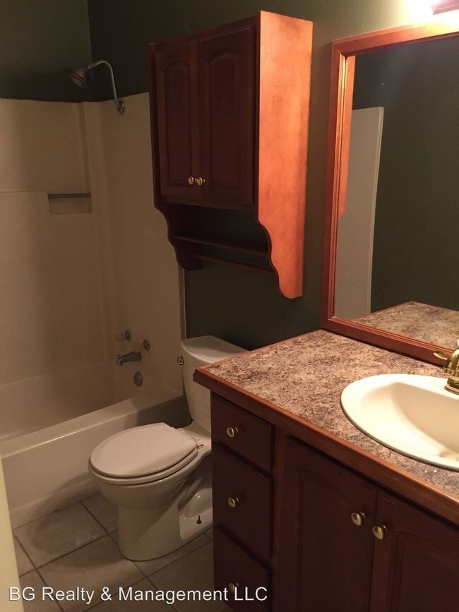 Building Photo - 2 br, 1.5 bath House - 2337 Robley Dr