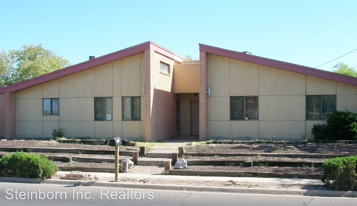 Primary Photo - 3 br, 2 bath House - 2842 Spitz St.