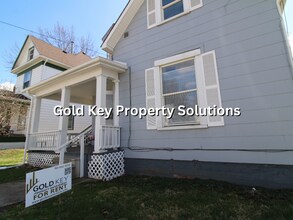 Building Photo - 907 W Main St