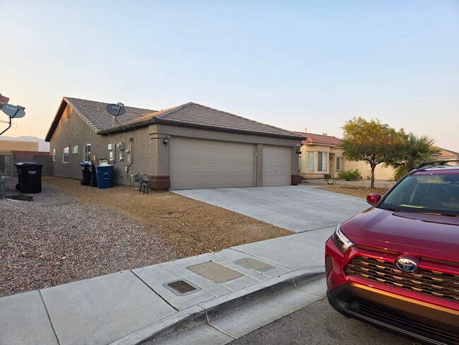 Building Photo - 2602 Roaring Lion Ave