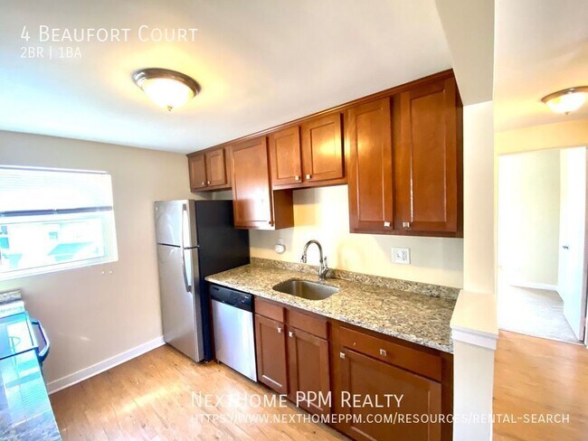 Foto del edificio - Updated 2 Bed in Brookline  AC, Garage, Au...