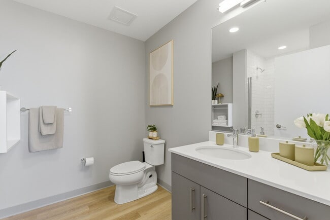 Building Photo - Post Chicago