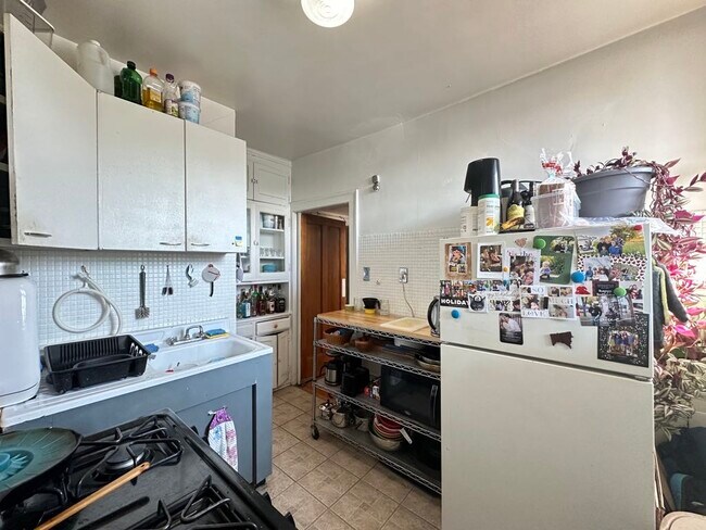 Foto del edificio - 3711 N Hoyne Ave