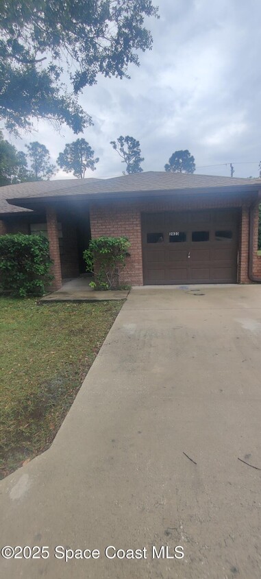 Primary Photo - 2823 Coleman Ct