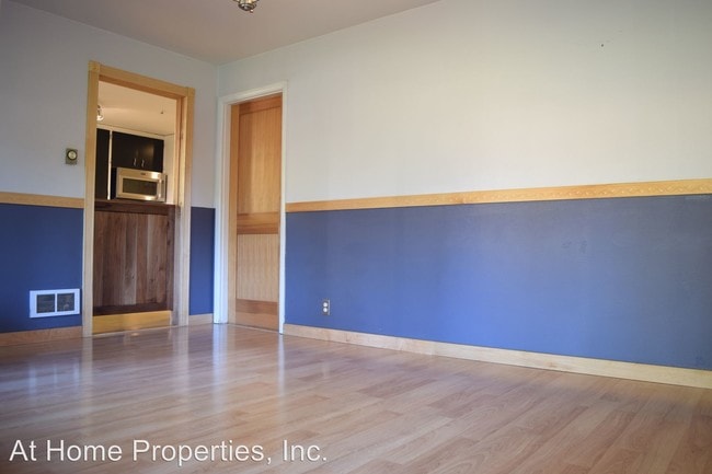 Building Photo - 36955 Kings Valley Hwy