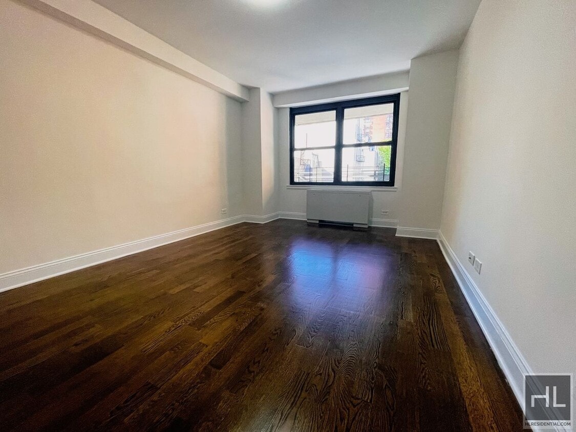 Primary Photo - East 82nd Street
