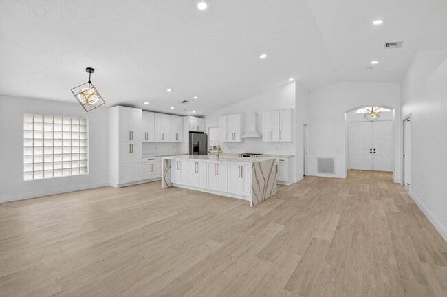 Building Photo - 11728 Dove Hollow Ave