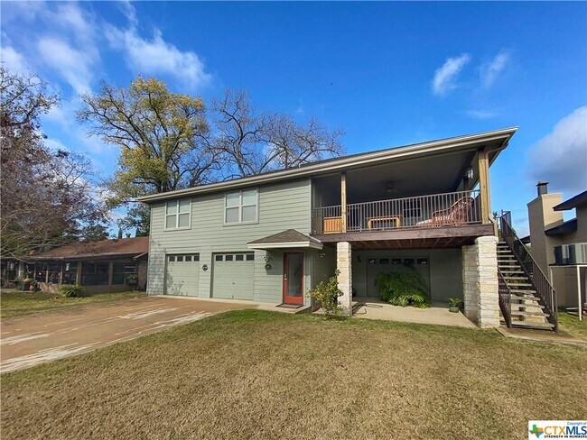 Foto del edificio - 205 Admiral Benbow Ln