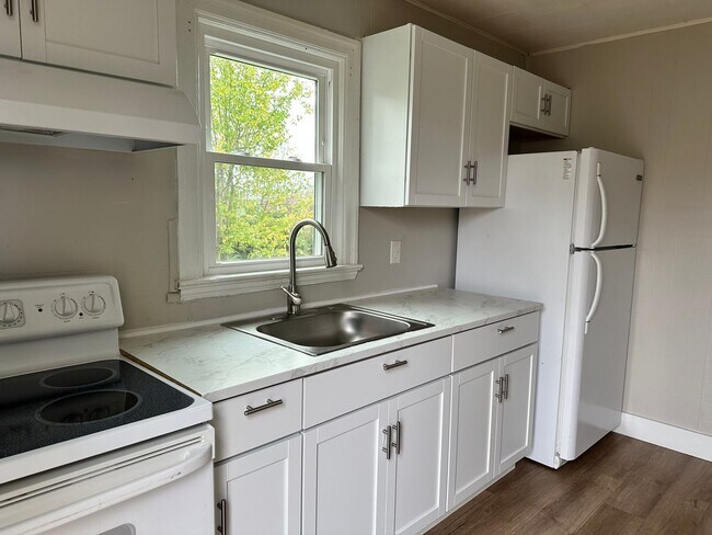 Foto del edificio - 2-Bed 1-Bath House