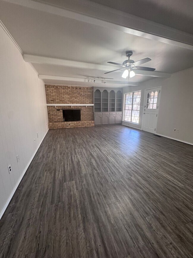 Foto del edificio - Midtown Tulsa 4 Bedroom Single Level Home!