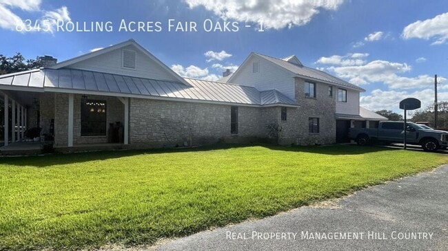 Foto del edificio - 8345 Rolling Acres Trail