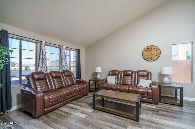 Foto del edificio - 6615 N 89th Ave