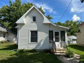 Building Photo - 314 Conger St