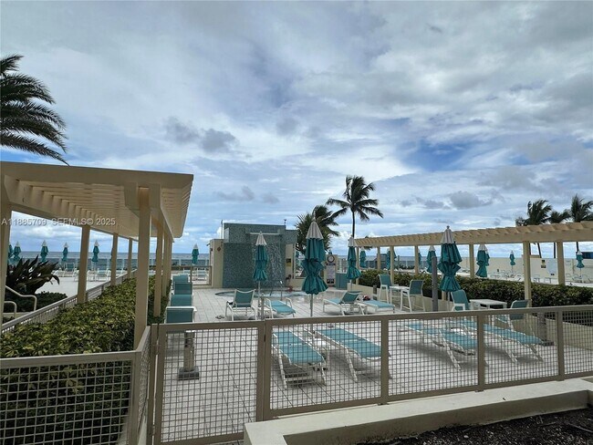 Foto del edificio - 2501 S Ocean Dr