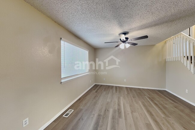 Foto del edificio - 11468 River Run Pky