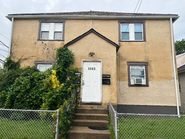Building Photo - 1003 Clifton Ave