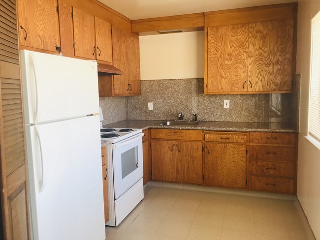 Building Photo - 2511 7th Ave