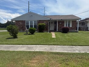 Building Photo - 4317 Green Acres Rd
