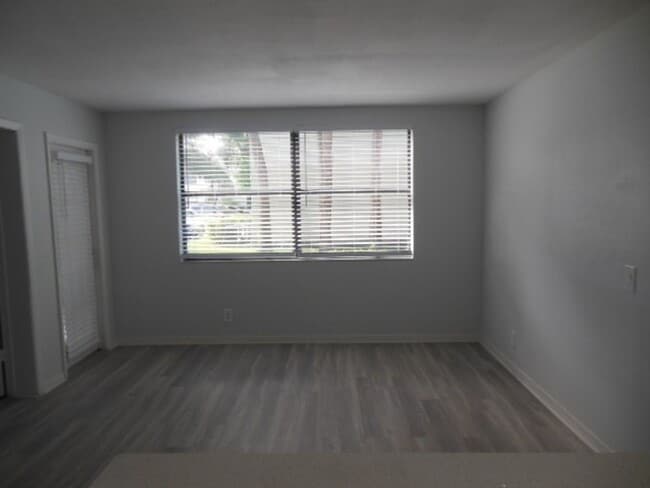 Building Photo - ONE BEDROOM ONE BATHROOM! WATERFRONT COMMUNITY!