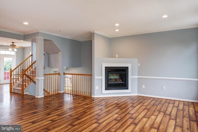 Foto del edificio - 43672 St Helena Terrace