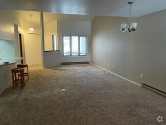 Building Photo - 402 Ponderosa St