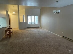 Building Photo - 402 Ponderosa St