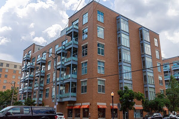 Building Photo - 949 W Madison St