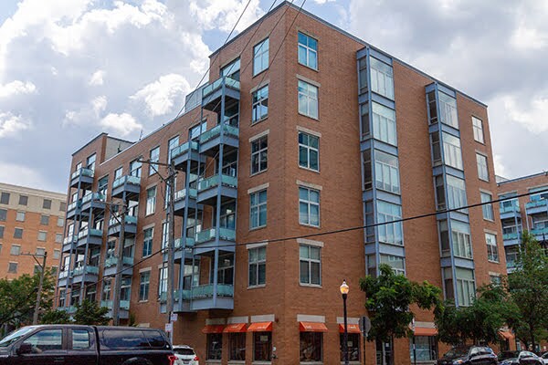 Primary Photo - 949 W Madison St