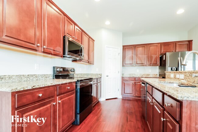 Foto del edificio - 1655 Eider Down Dr