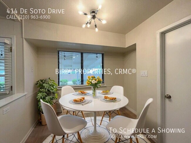 Foto del edificio - 414 De Soto Dr