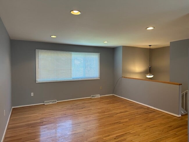 Building Photo - 3912 Brookridge Dr