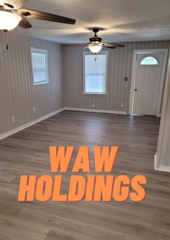Primary Photo - 2 Bedroom/2 Bonus Room Newly Renovated Home