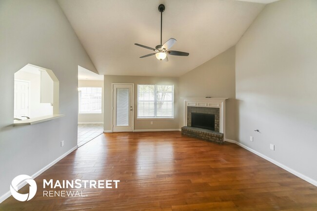 Building Photo - 3018 Caitlynn Circle S