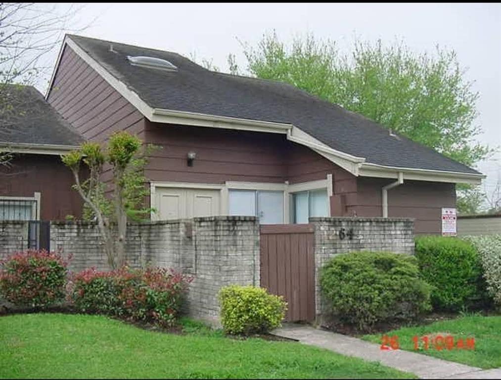 Primary Photo - 12645 Wellington Park Dr