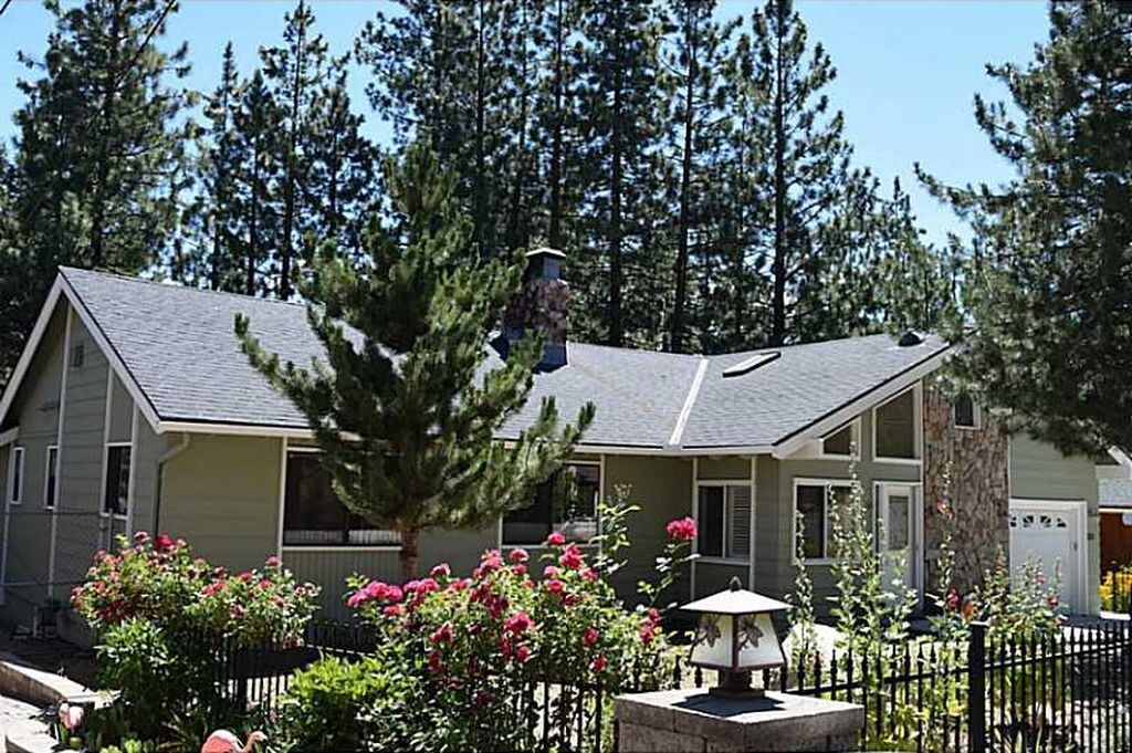 eureka big and beautiful singles Double g (rob & trish grajczyk) (605) 380-1991 eureka apartments two-bedroom, no smoking, no pets, not subsidized tru@valleytelnet: eureka housing committee. eureka big and beautiful singles Double g (rob & trish grajczyk) (605) 380-1991 eureka apartments two-bedroom, no smoking, no pets, not subsidized tru@valleytelnet: eureka housing committee.