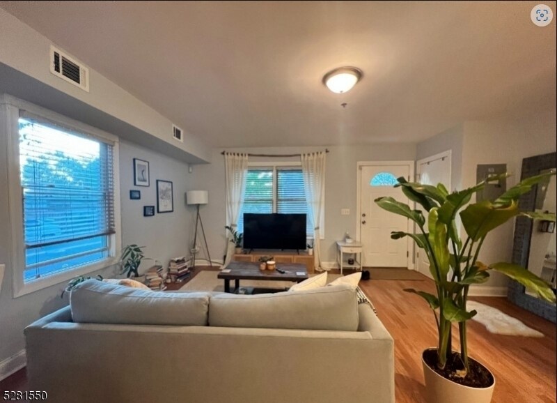 5 Maple Ave, Union, NJ 07088 House Rental in Union, NJ