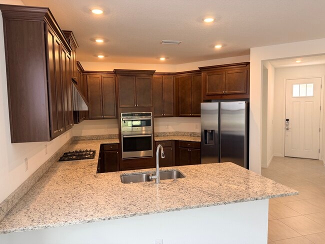 Building Photo - 15077 Shady Palms Ln