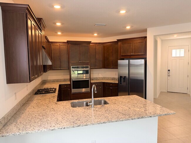 Foto del edificio - 15077 Shady Palms Ln